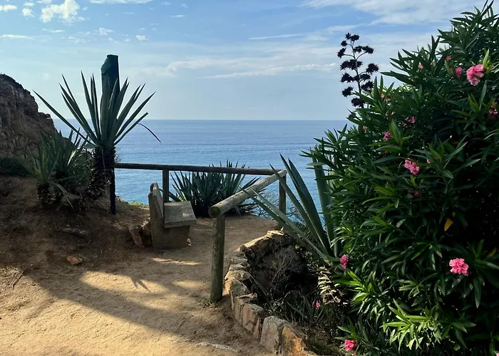Les Terrasses De Cala Llevado *